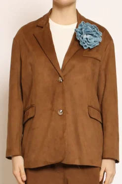 Giacca effetto suede con spilla moro
