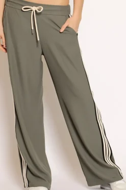Pantalone LORIS tessuto fluido banda militare
